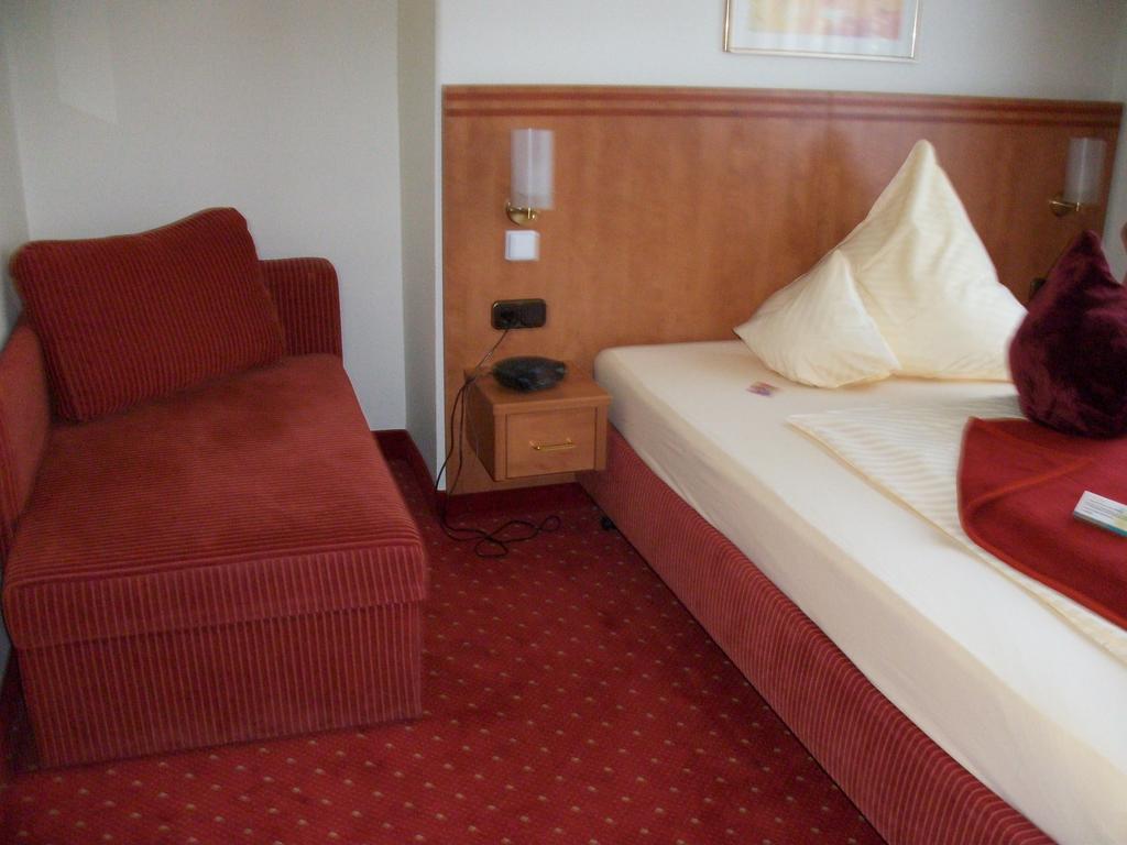 Ruhr Hotel Essen Bagian luar foto